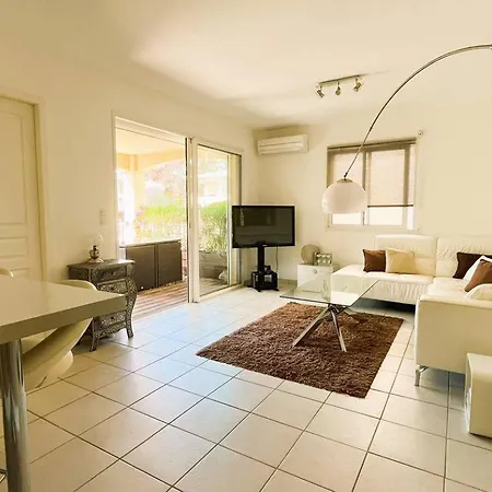 Laurel, 4 Personnes, Piscine, A 2 Min En Voiture Lejlighed *