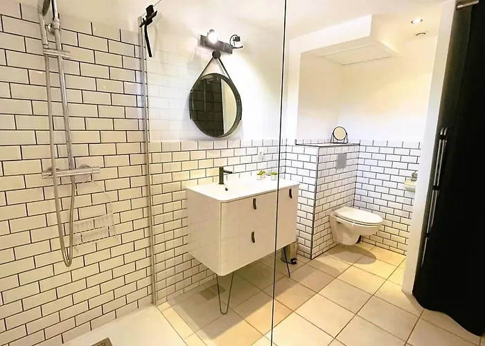 Laurel, 4 Personnes, Piscine, A 2 Min En Voiture Appartement *