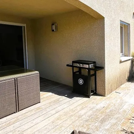 Laurel, 4 Personnes, Piscine, A 2 Min En Voiture アパート レクシ